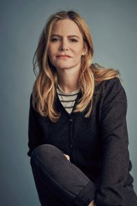 Jennifer Jason Leigh